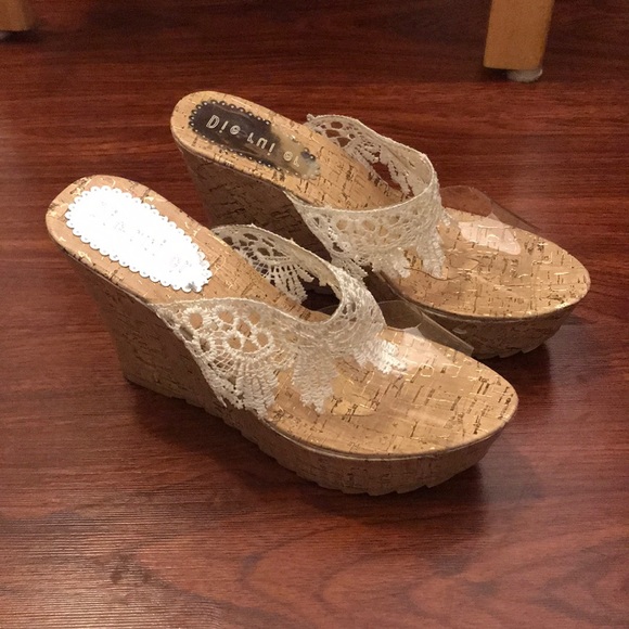 Lace platform shoes - Picture 2 of 3